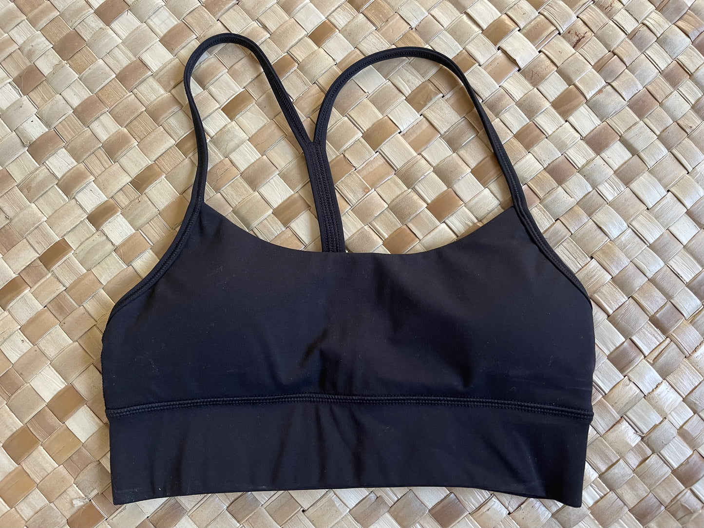 Huelo sports bra